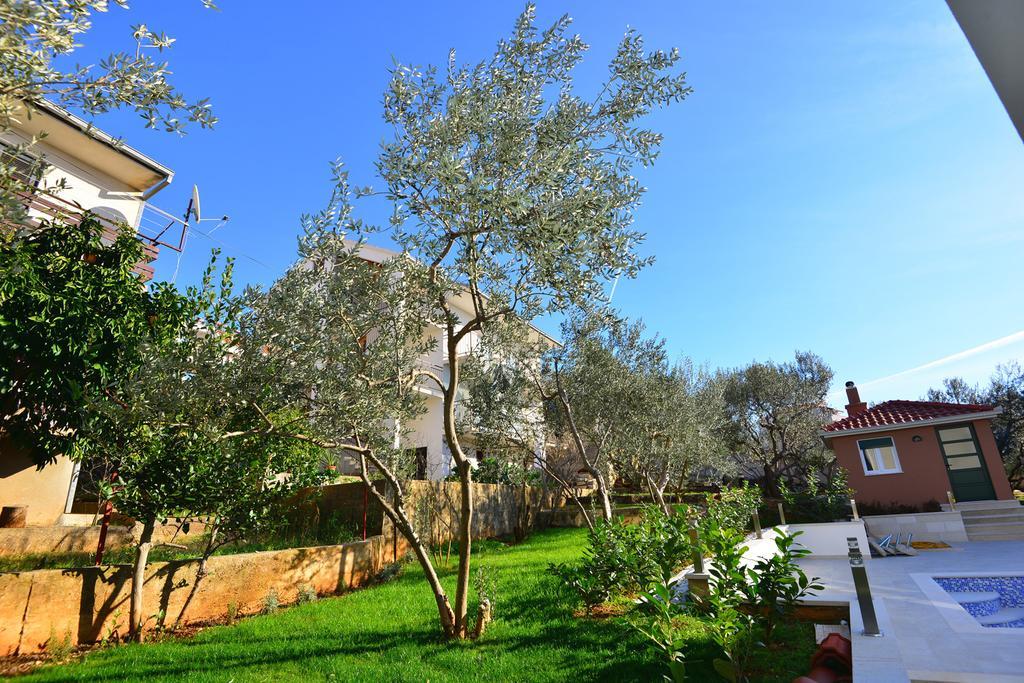 Apartments Villa Coratina Traù Esterno foto