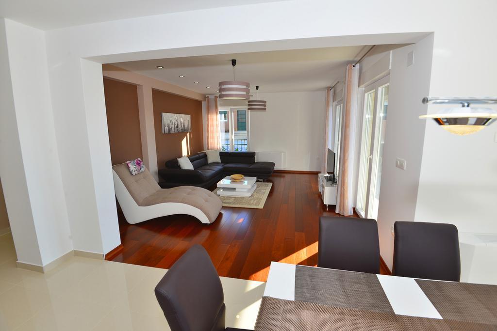 Apartments Villa Coratina Traù Esterno foto